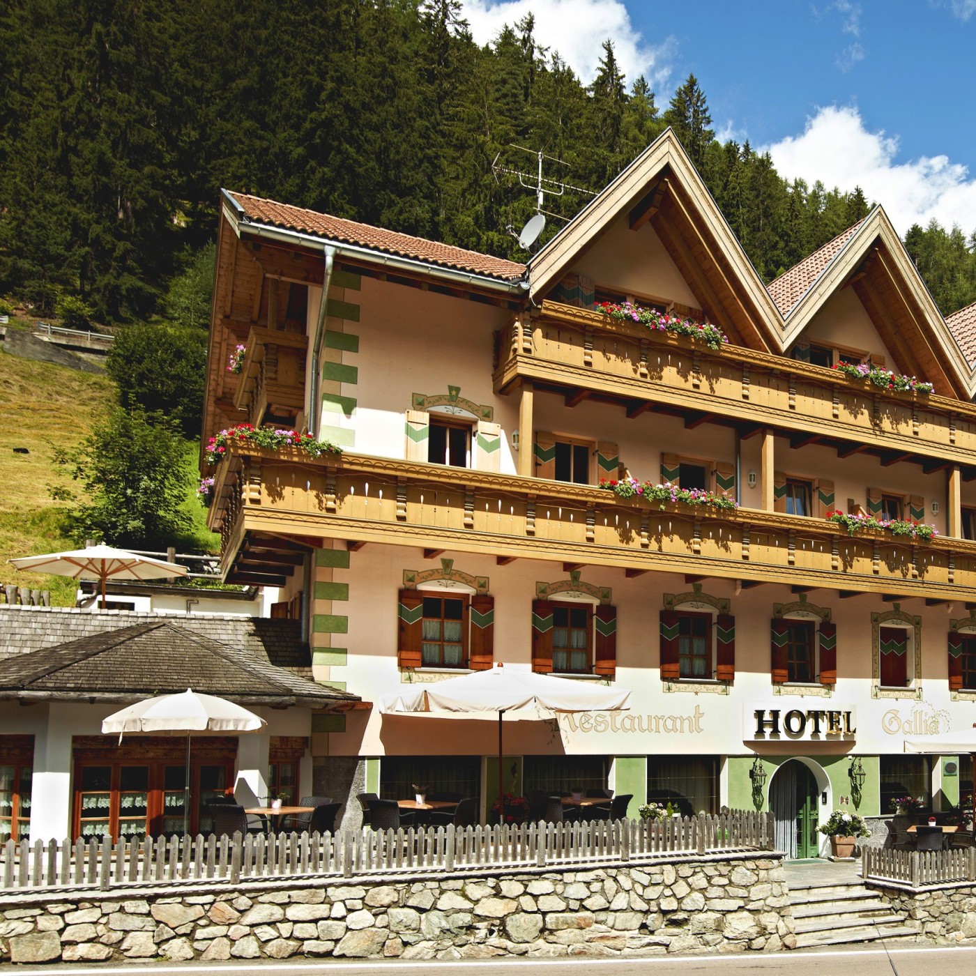 Hotel Gallia in Gomagoi